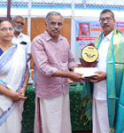 Shri. T. D. Gopalakrishnan receives Prakashadeepam Award